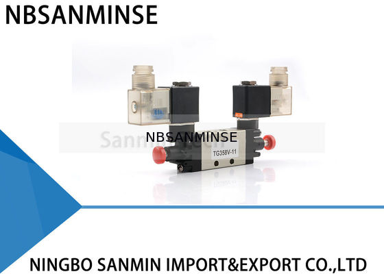 TG358V11 G1 / 8 2 পজিশন 5 ওয়ে অভ্যন্তরীণ পাইলট ধরণের ডোর পাম্প ট্রাক গাড়ী ডোর সিস্টেমের জন্য উত্সর্গীকৃত ভালভ